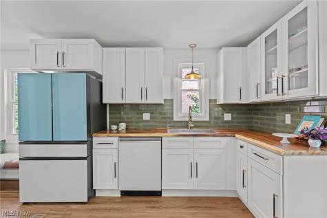 1913 Staunton Road Cleveland Heights OH 44118
