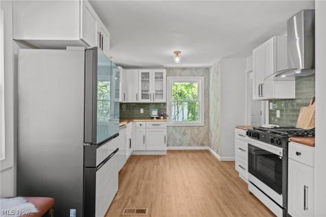 1913 Staunton Road Cleveland Heights OH 44118