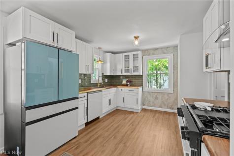 1913 Staunton Road Cleveland Heights OH 44118