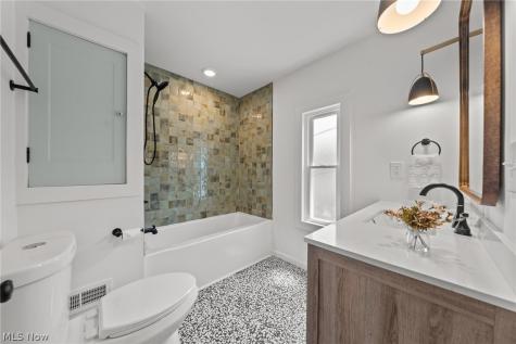 1913 Staunton Road Cleveland Heights OH 44118