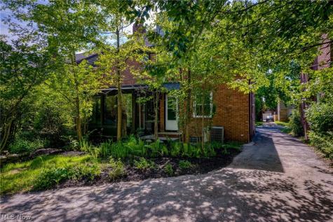 1913 Staunton Road Cleveland Heights OH 44118