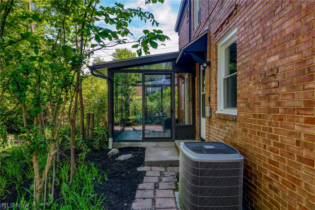 1913 Staunton Road Cleveland Heights OH 44118