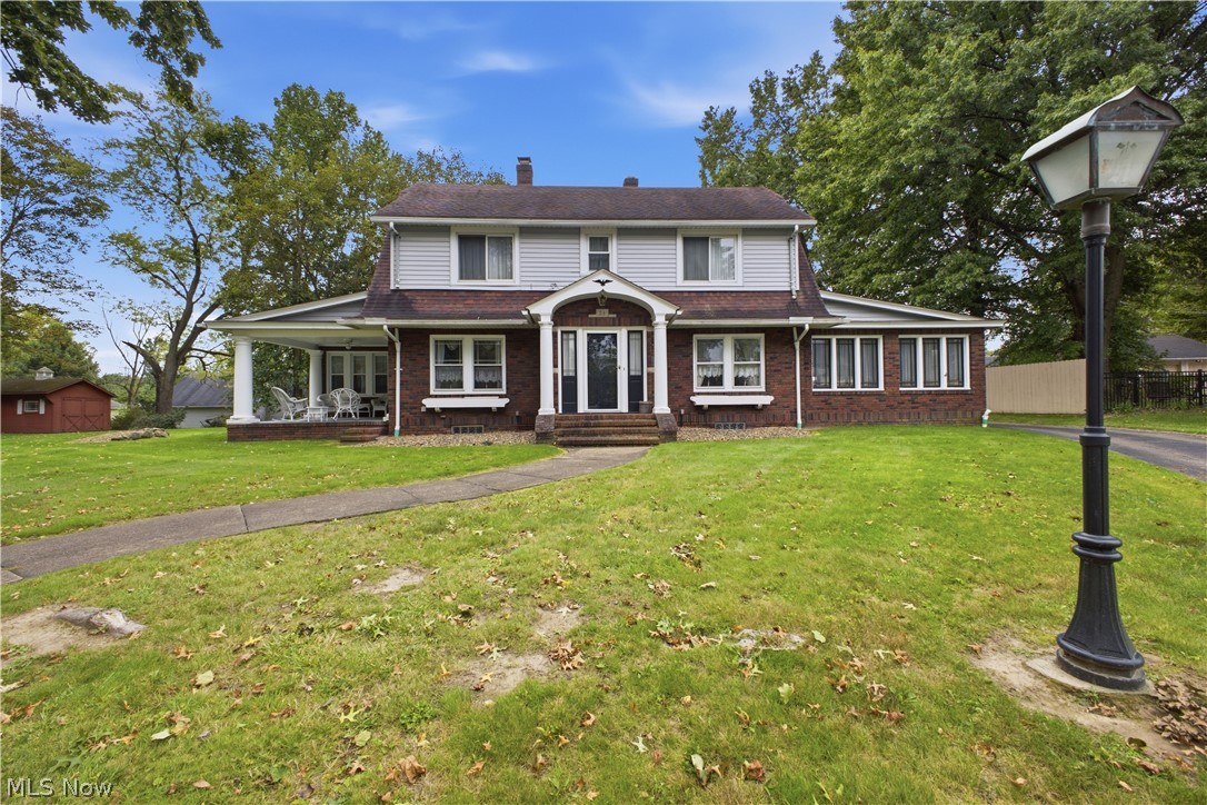 24 Overlook Boulevard Struthers OH 44471