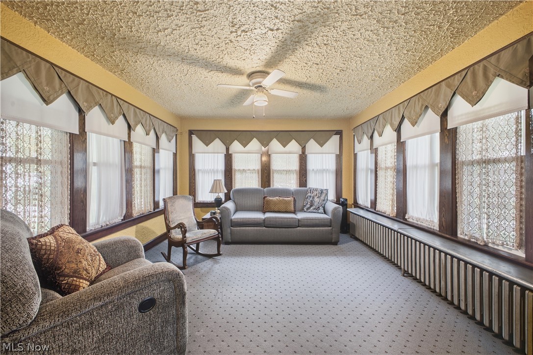 24 Overlook Boulevard Struthers OH 44471