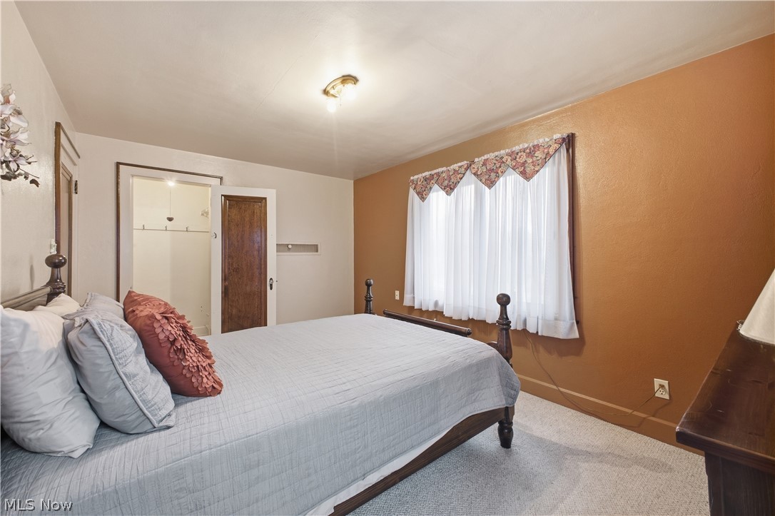 24 Overlook Boulevard Struthers OH 44471