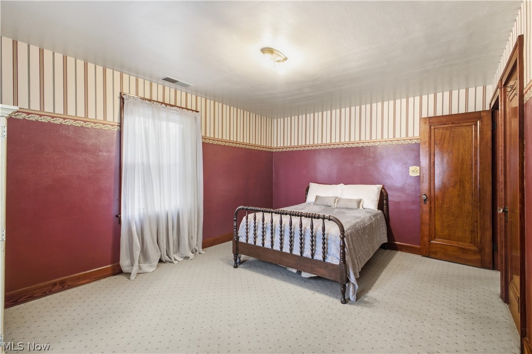24 Overlook Boulevard Struthers OH 44471