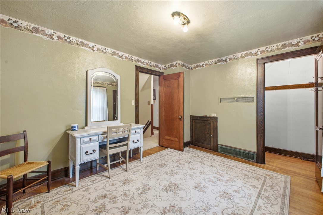 24 Overlook Boulevard Struthers OH 44471
