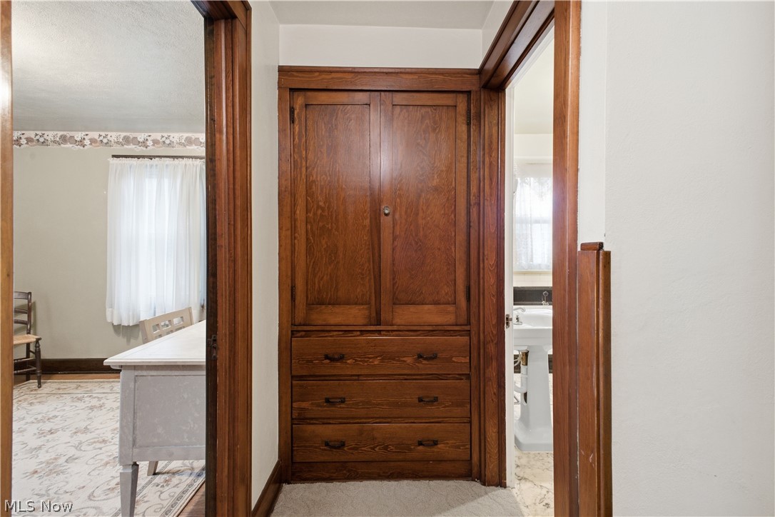 24 Overlook Boulevard Struthers OH 44471