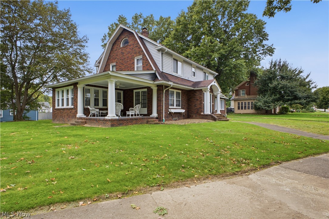24 Overlook Boulevard Struthers OH 44471