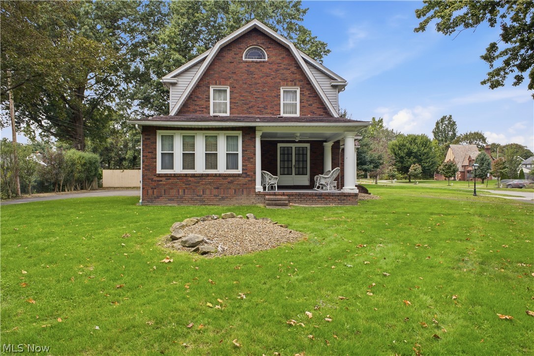 24 Overlook Boulevard Struthers OH 44471