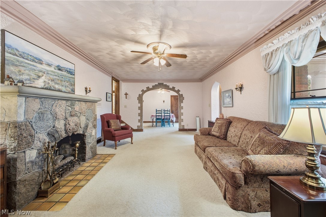 24 Overlook Boulevard Struthers OH 44471