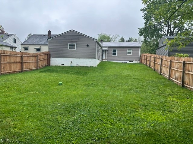 438 10th Street Struthers OH 44471