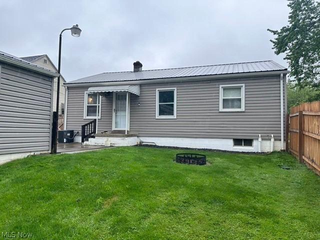 438 10th Street Struthers OH 44471