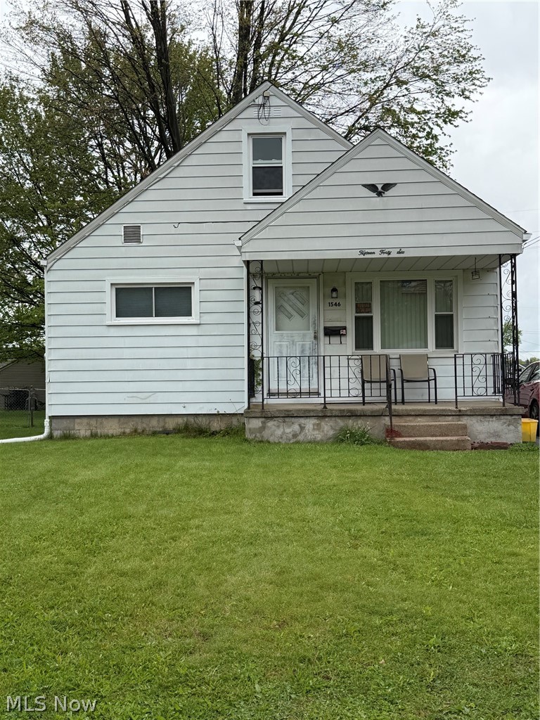 1546 Meadowbrook Youngstown OH 44514