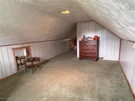 1546 Meadowbrook Youngstown OH 44514