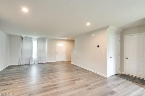221 River Run Drive Elyria OH 44035