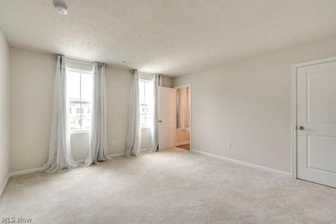 221 River Run Drive Elyria OH 44035