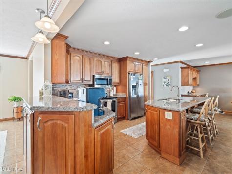 530 Crossbrook Drive Berea OH 44017