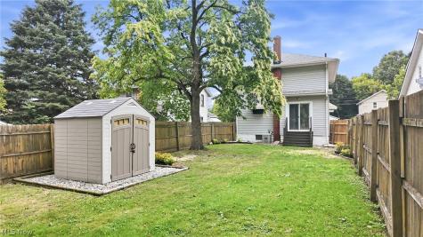 572 E Archwood Avenue Akron OH 44301