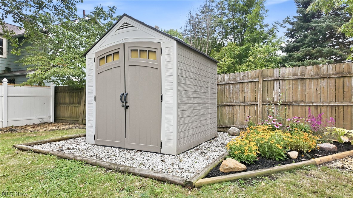 572 E Archwood Avenue Akron OH 44301