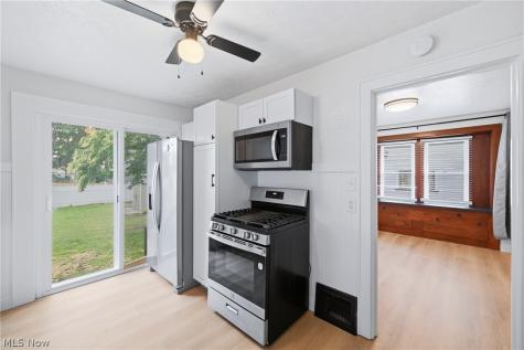 572 E Archwood Avenue Akron OH 44301