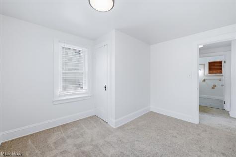 572 E Archwood Avenue Akron OH 44301