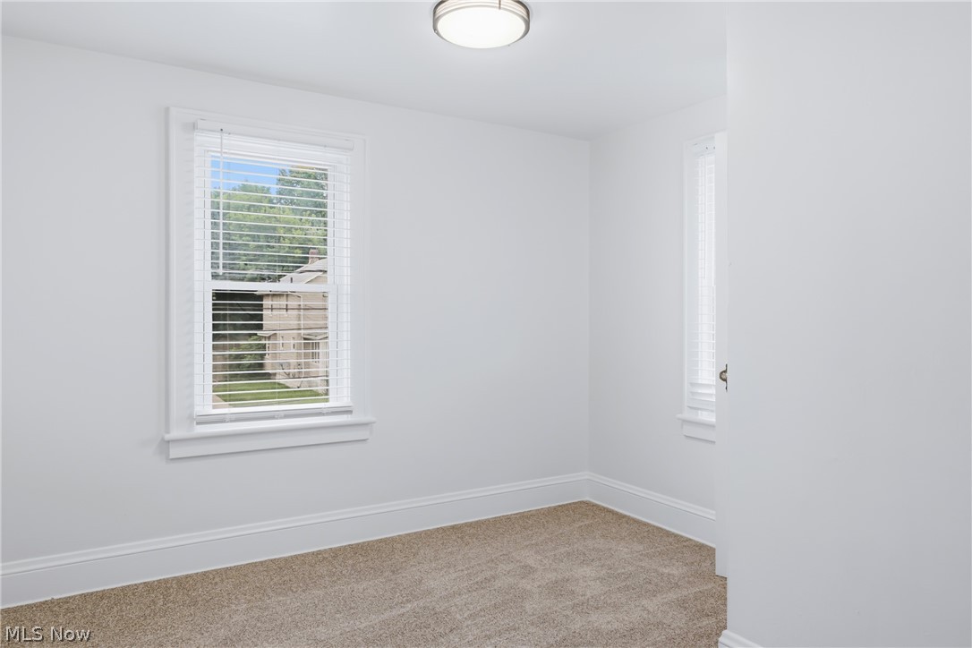 572 E Archwood Avenue Akron OH 44301