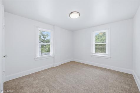 572 E Archwood Avenue Akron OH 44301