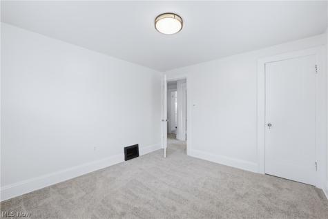572 E Archwood Avenue Akron OH 44301