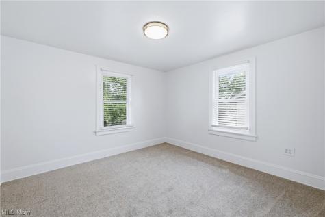 572 E Archwood Avenue Akron OH 44301