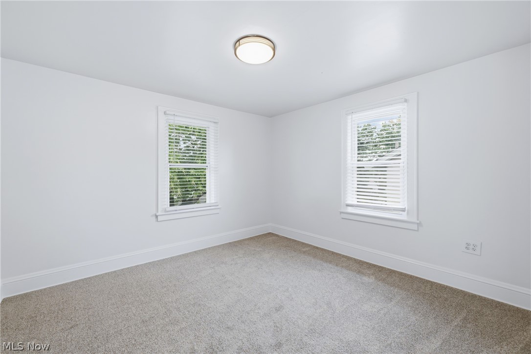 572 E Archwood Avenue Akron OH 44301