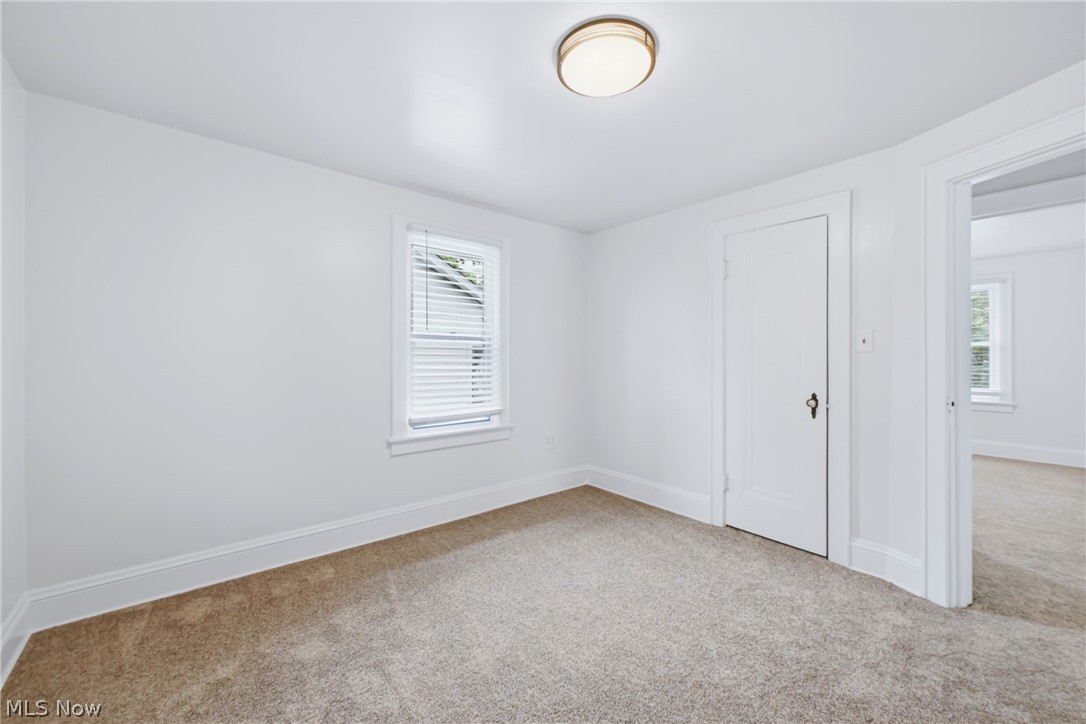 572 E Archwood Avenue Akron OH 44301