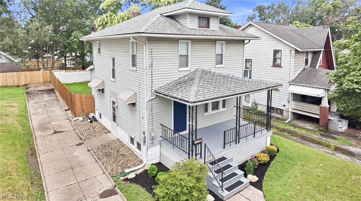 572 E Archwood Avenue Akron OH 44301