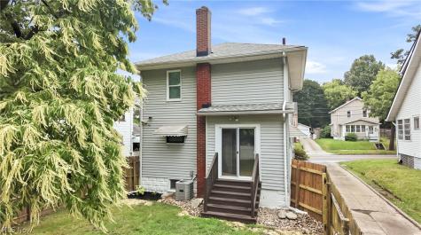 572 E Archwood Avenue Akron OH 44301