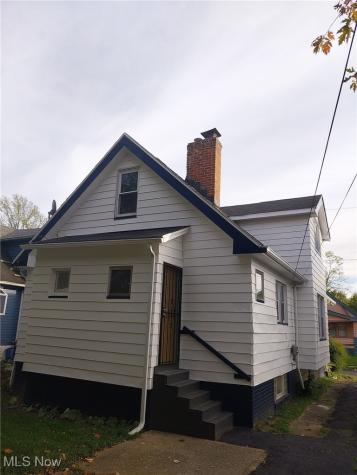 13901 Chapelside Avenue Cleveland OH 44120