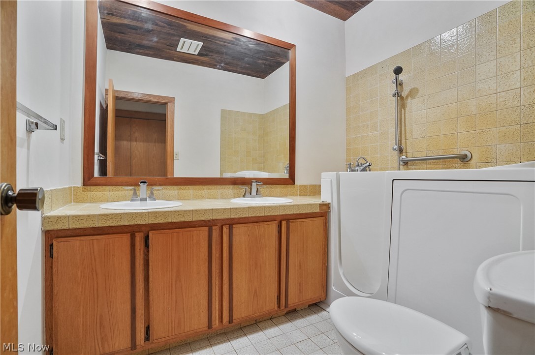 12376 Heath Road Chesterland OH 44026
