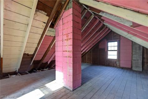 11312 Dove Avenue Cleveland OH 44105
