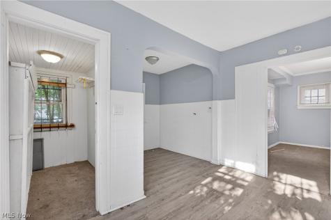11312 Dove Avenue Cleveland OH 44105