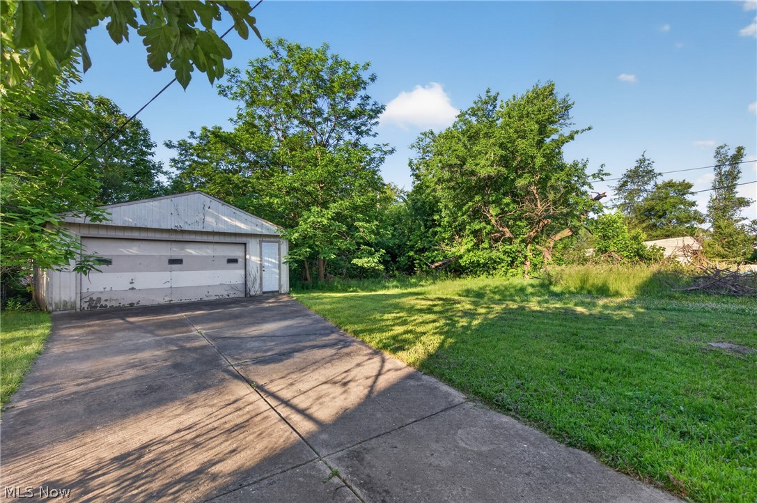 11312 Dove Avenue Cleveland OH 44105