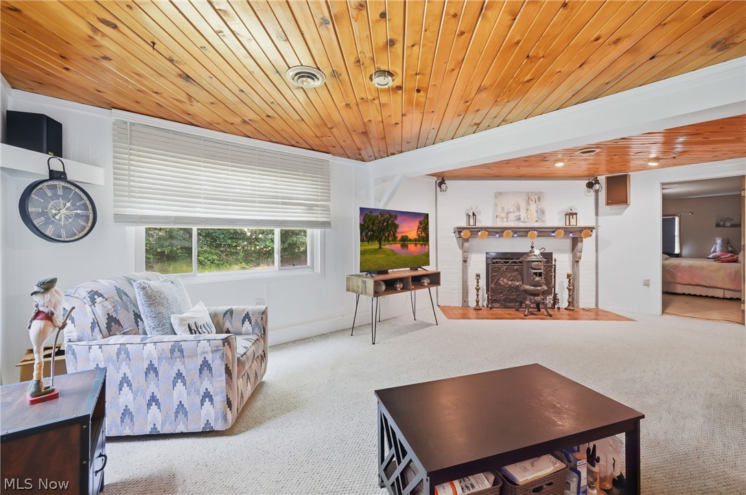 959 Beechwood Drive Girard OH 44420