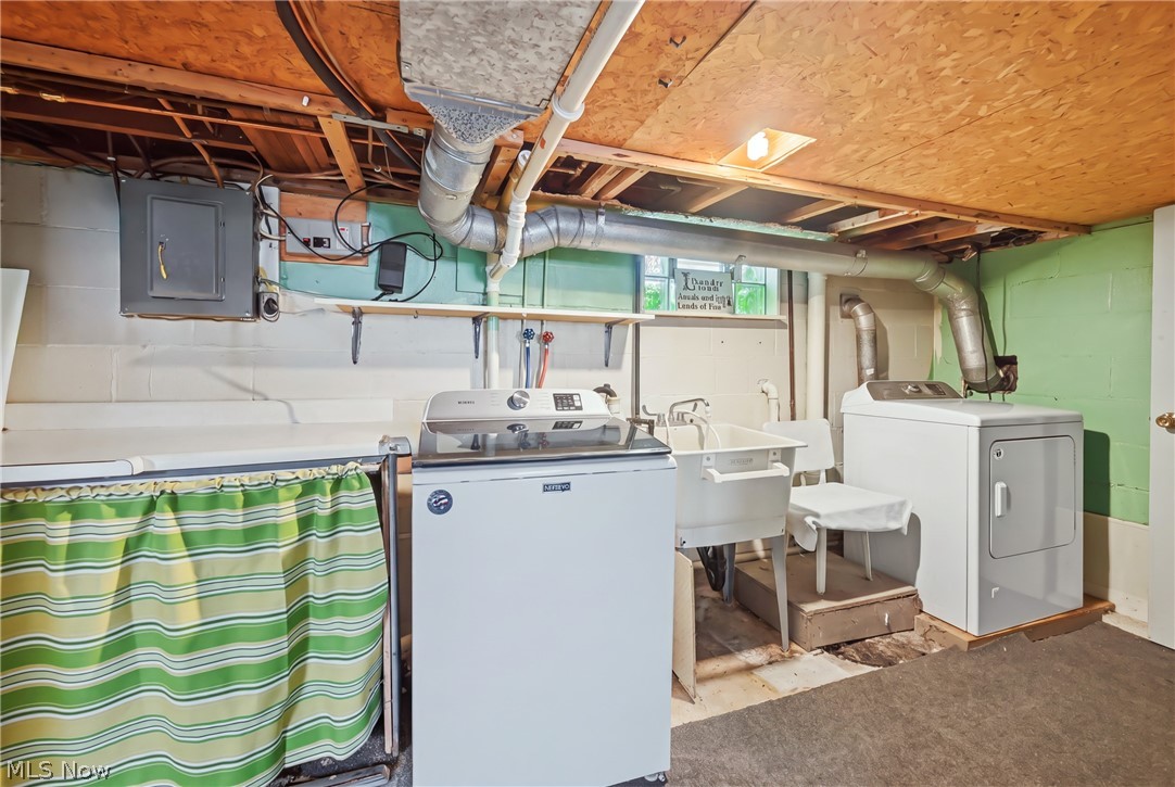 959 Beechwood Drive Girard OH 44420