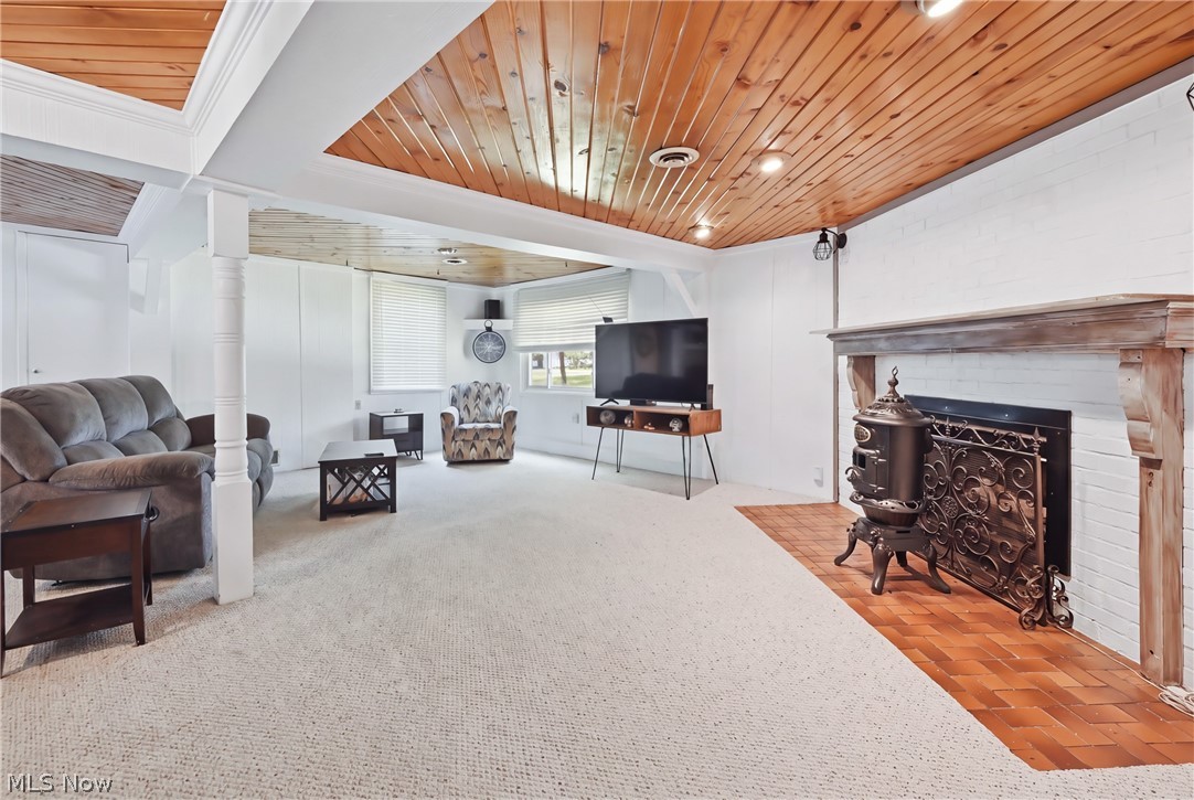 959 Beechwood Drive Girard OH 44420