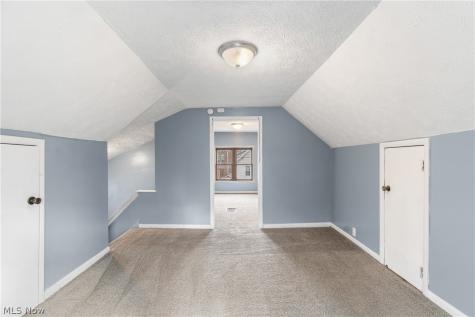 594 Columbia Avenue Akron OH 44310