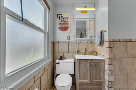 7009 Orchard Grove Avenue Cleveland OH 44144
