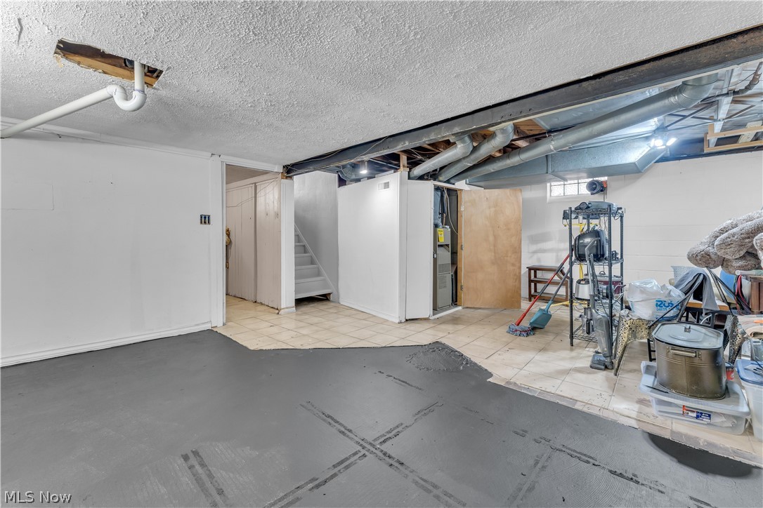 7009 Orchard Grove Avenue Cleveland OH 44144