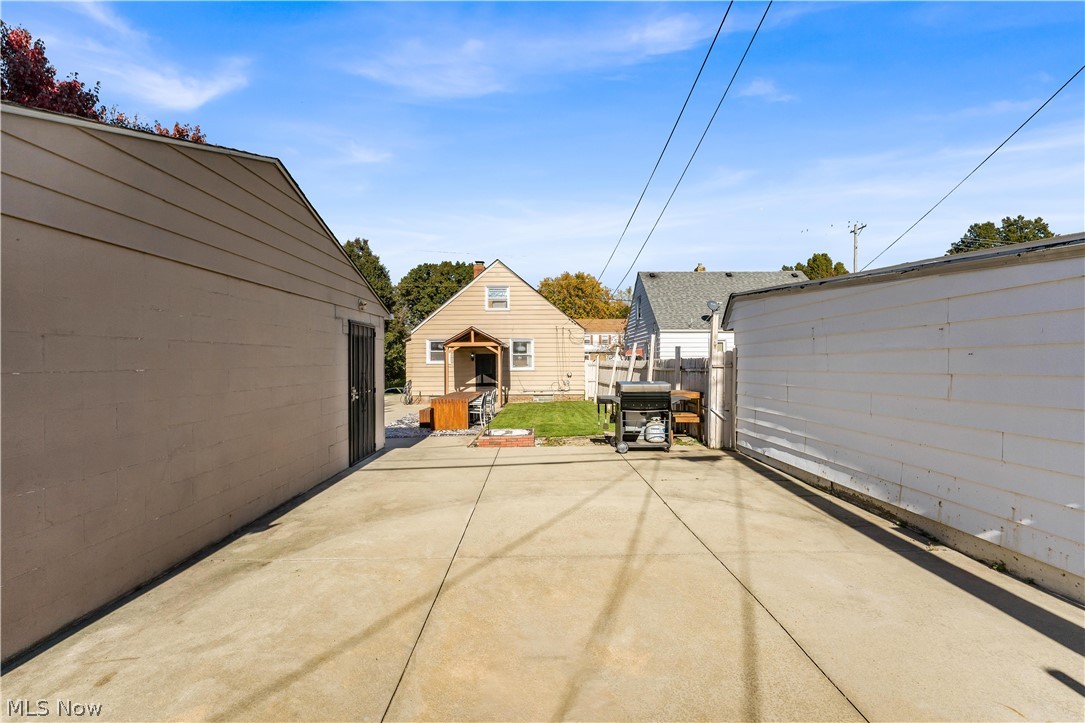 7009 Orchard Grove Avenue Cleveland OH 44144