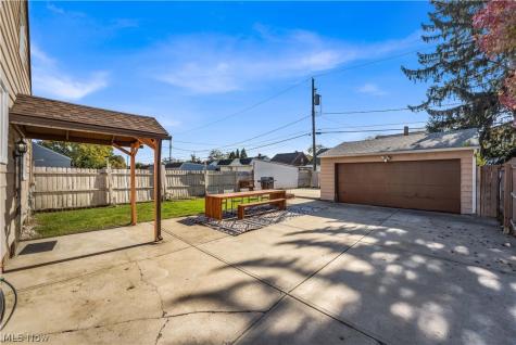 7009 Orchard Grove Avenue Cleveland OH 44144
