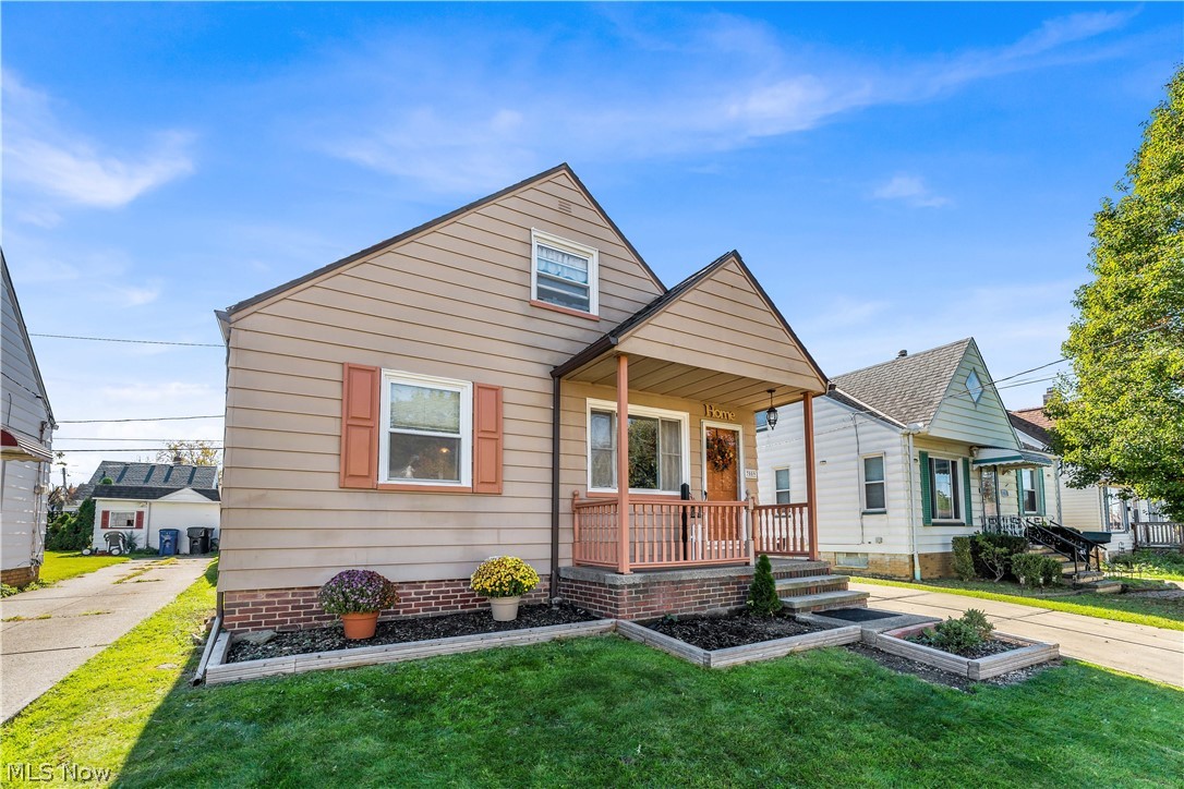 7009 Orchard Grove Avenue Cleveland OH 44144