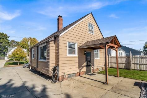 7009 Orchard Grove Avenue Cleveland OH 44144