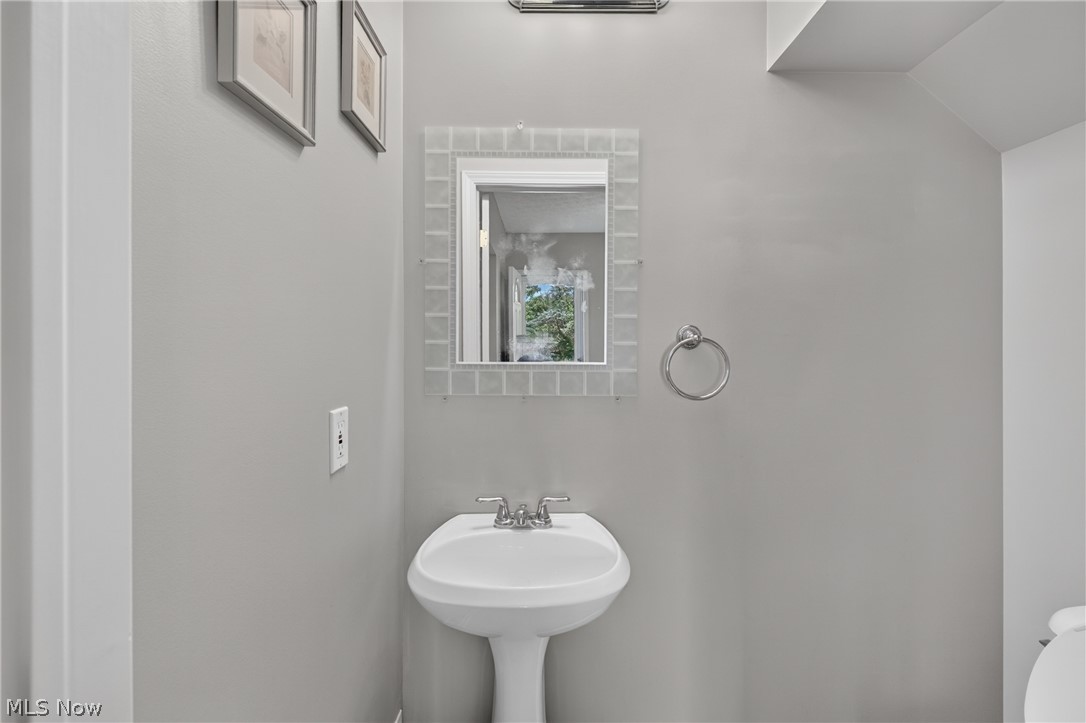 19289 Westwood Drive Strongsville OH 44149
